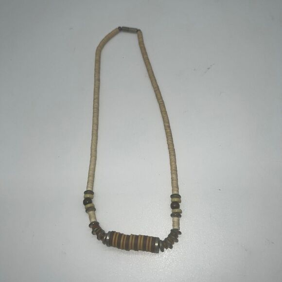 Retro Pooka Bead Necklace‎ - Picture 2 of 4